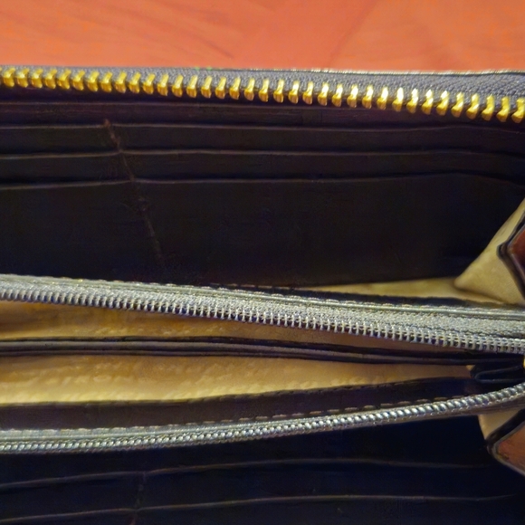 Kate Spade Black and Green Hedgehog Wallet - Picture 10 of 12